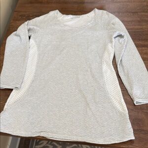 Cut loose tunic top soft mixed media lagenlook. Medium. White & grey. No flaws